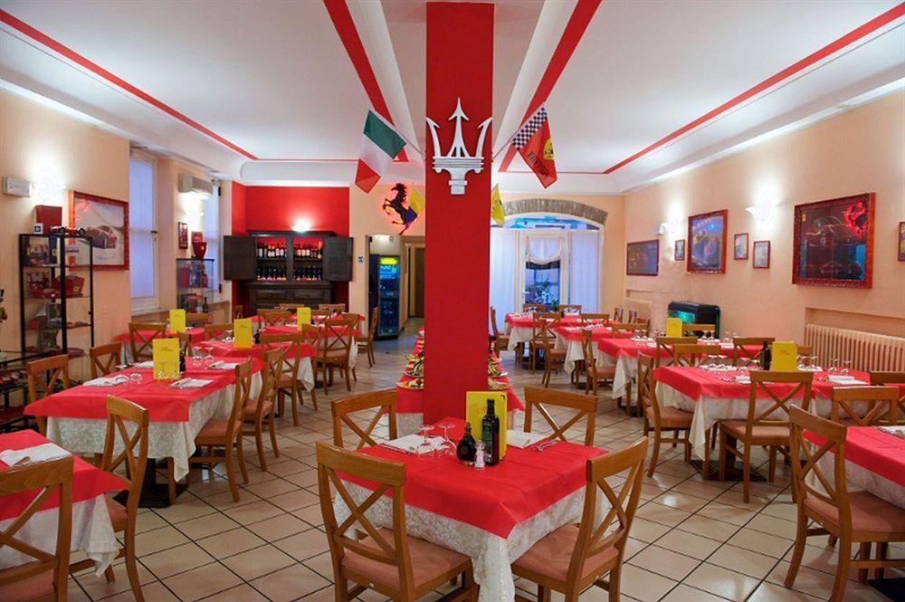 מודנה Hotel Europa מראה חיצוני תמונה